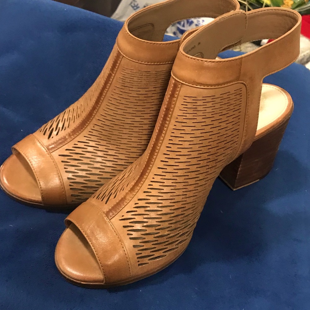 Vince Camuto shoes in excellent condition